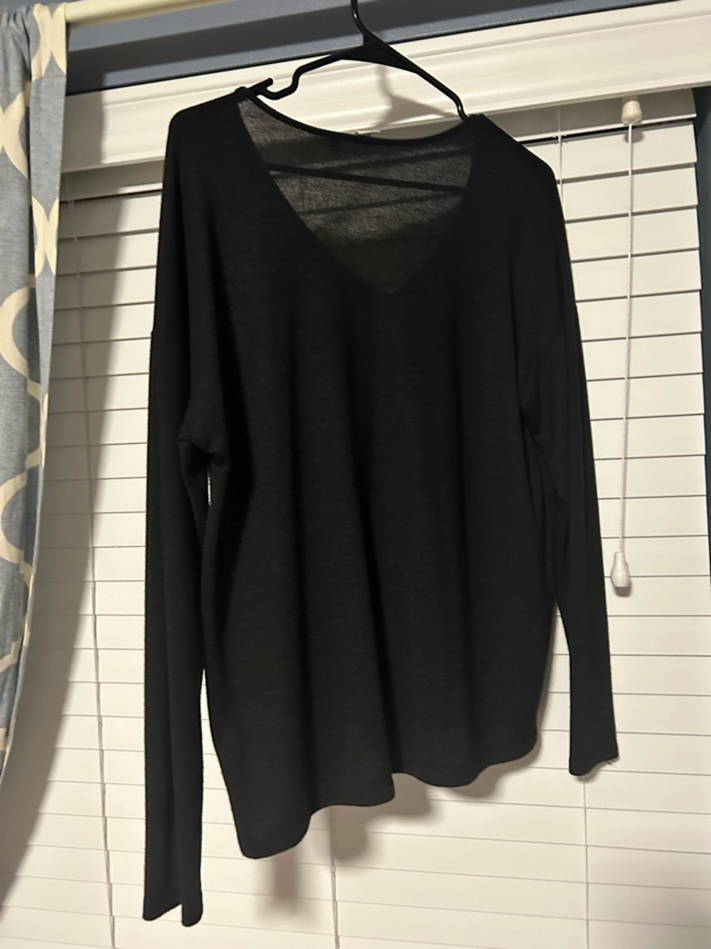 Gap Classic Black V-Neck Long Sleeve Top